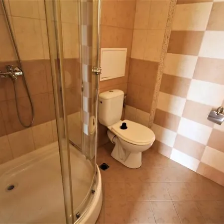 Great With One Bedroom In Royal Sun Apartment *